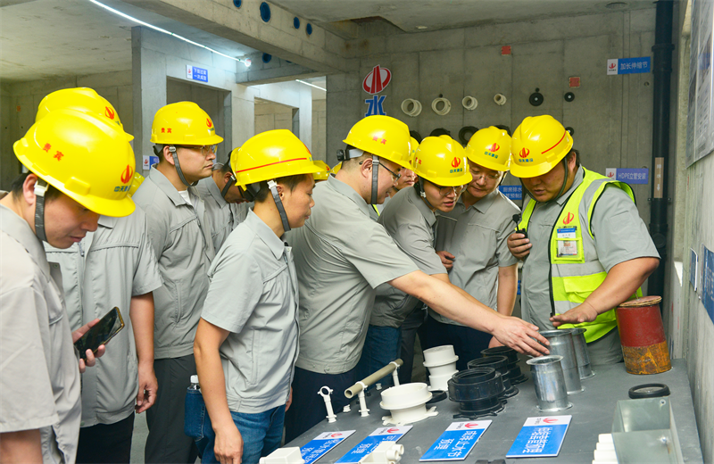 为进一步推进优质客户高效履约，提升交付品质、达成客户满意，2025年6月25日，888腾博会建设集团在上海组织召开2025年越秀地产、华润置业客户履约推进会。